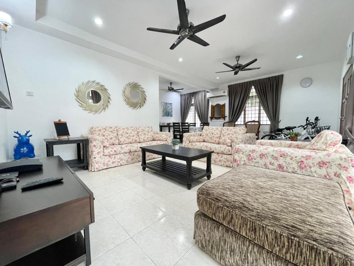 Langkawi Cozy Holiday Home At Bukit Indah By Zervin 쿠아 외부 사진